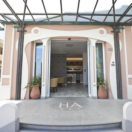 Aurora Hotell 3*