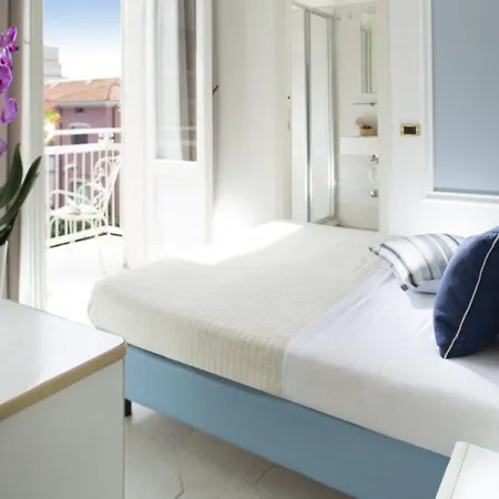 Hotel Italia 3*