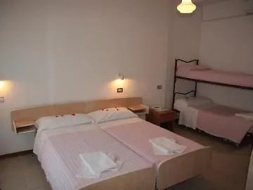 Отель Cortina