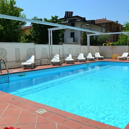 Apis 3* Rimini