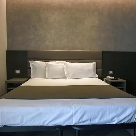 Hotell Aurora 3*