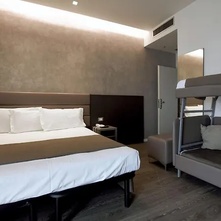 Aurora Hotell 3*