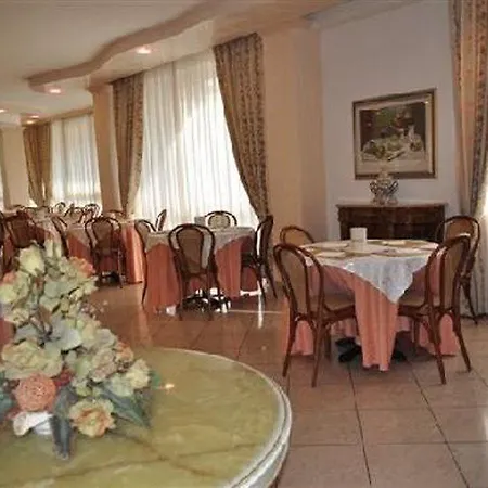 Hotel Gaston