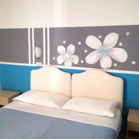 Hotel Serafini 2* ريميني