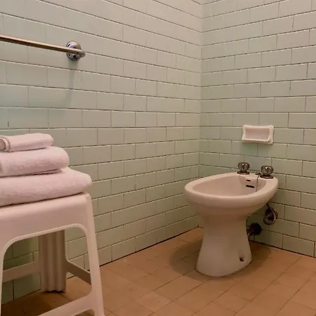 Hotel Serafini فندق ريميني