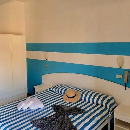 Hotel Serafini 2* ريميني