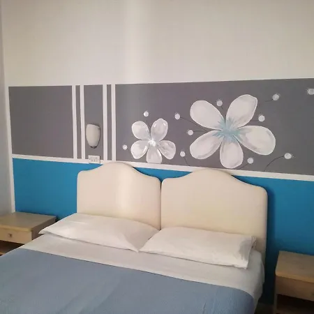 Hotel Serafini فندق 2*