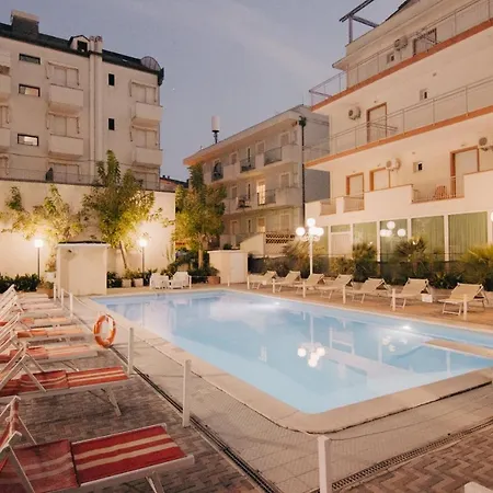 Beverly Hotel 3*