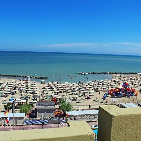 Hotel Colombo 3*