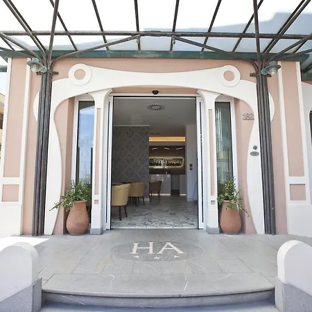 Aurora Hotell 3*