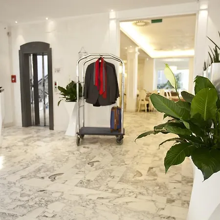 Hotell Aurora 3*
