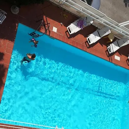 Hotel Apis 3*