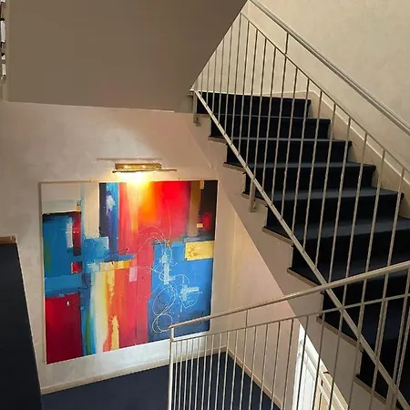 New Happy Hotel