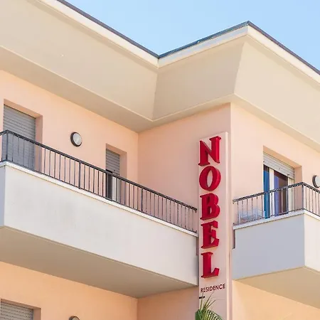 Aparthotel Nobel 3*
