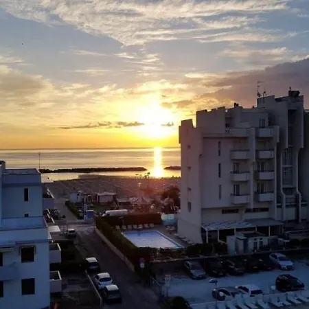 Hotell Life
