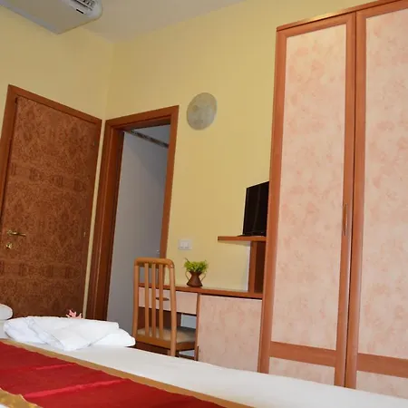 Carolin Otel 3*