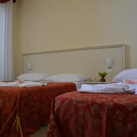 Carolin Otel Rimini