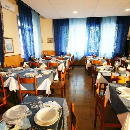 Alberta Hotel 3*