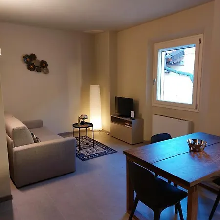 Apartment The 6