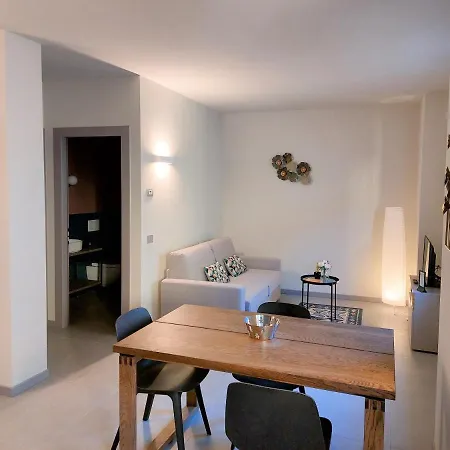 Apartment The 6