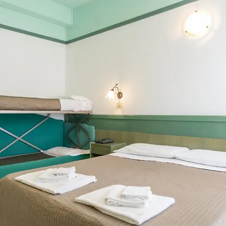 Hotel Esedra 3*