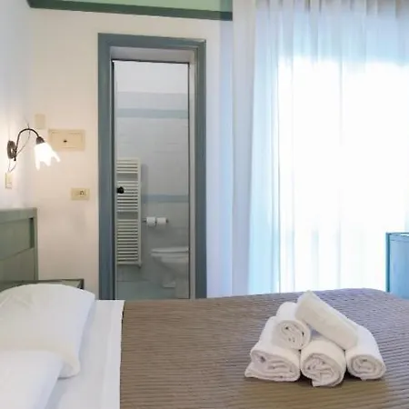 Esedra Hotel 3*