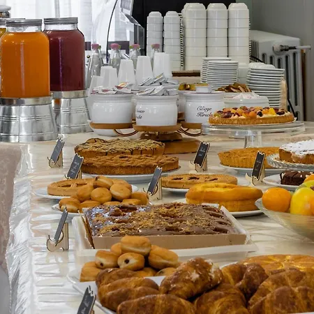 Esedra Hotel 3*