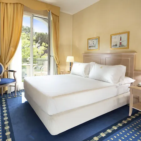 De Londres Hotel 4*