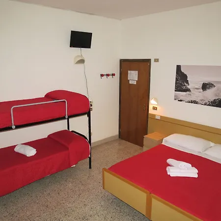 Gemini Hotel 3*