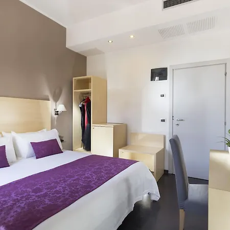 Club Meeting Otel 4*