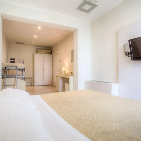Ferretti 4* Rimini