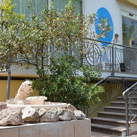 Carolin Otel 3*