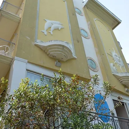 Carolin Otel 3*