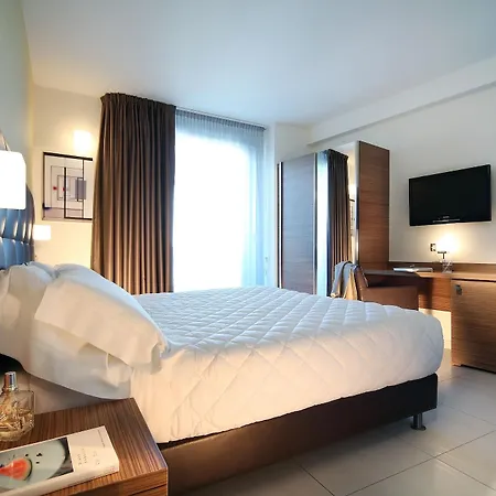 Aqua Hotel 4*