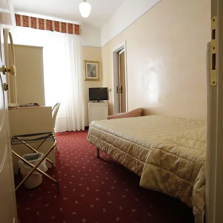 Hotel Vienna Ostenda E Ristorante Il Danubio Rimini