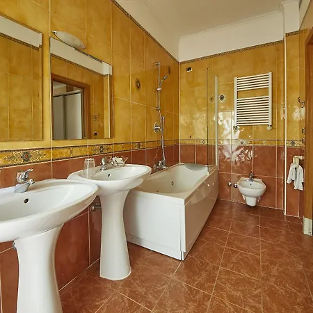 Vienna Ostenda E Ristorante Il Danubio 4* Rimini
