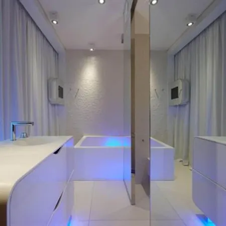 Hotell I-suite 5*