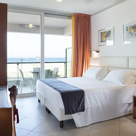 Ascot & 4* Rimini