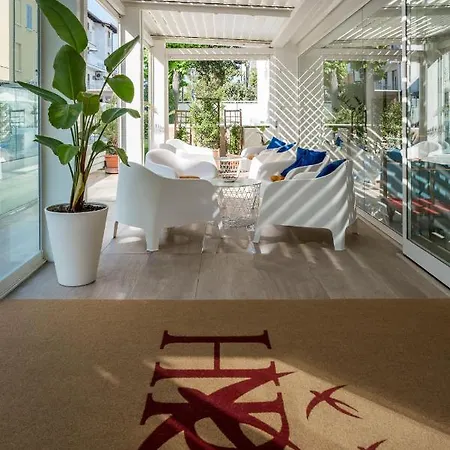 Hotel Rondinella E Viola 3*