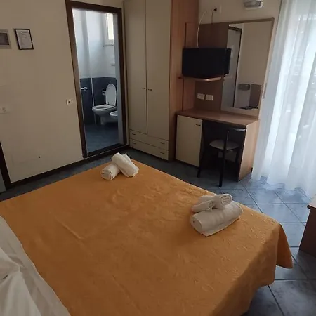 Hotel Corona 3* Rimini