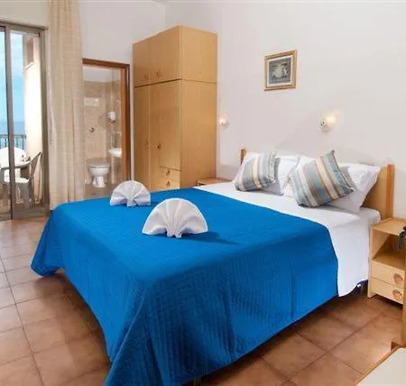 Usa Hotell 3*