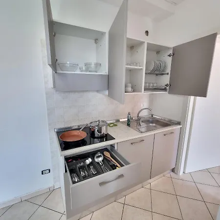Mare Aparthotel 3*