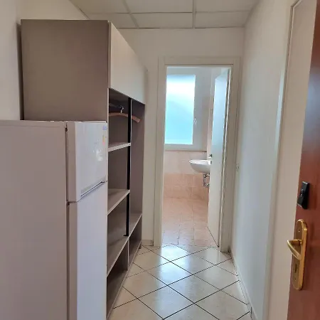 Mare Aparthotel 3*