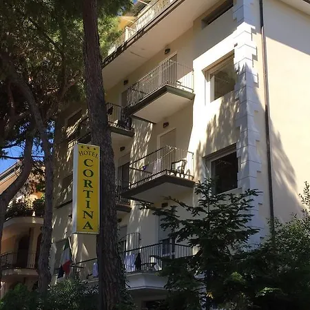 Cortina 3* Римини