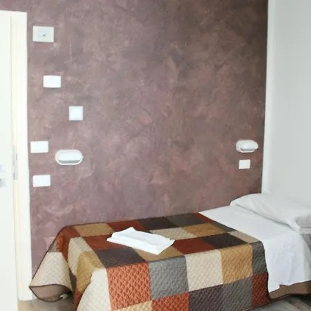 Hotel Luna 3*