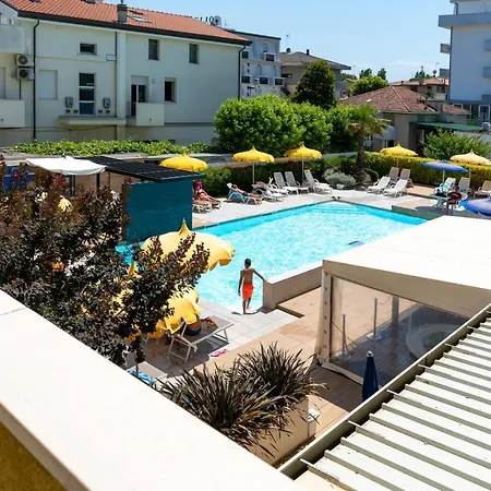 Montmartre Aparthotel Rimini