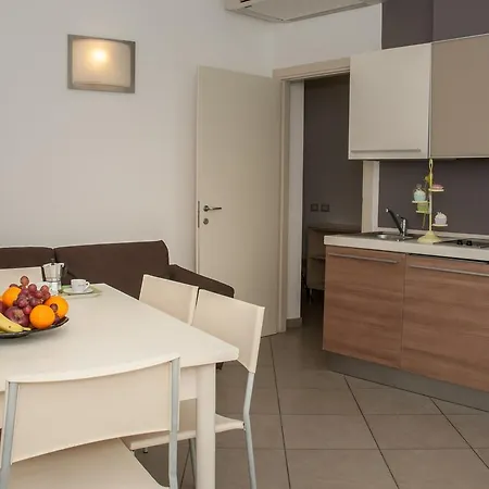 Art Aparthotel 3*
