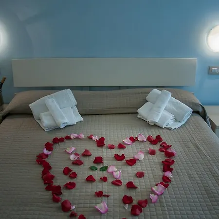 Art Aparthotel 3*