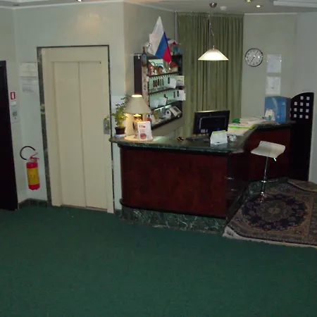 Niagara Hotel 3*