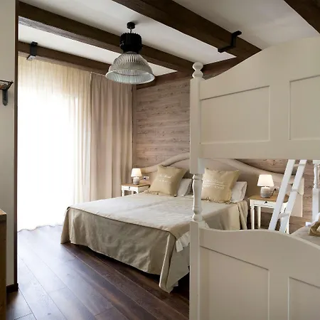 Western Maison B Rimini